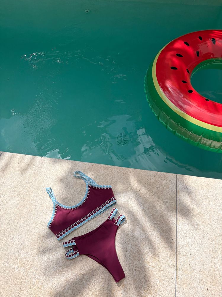 Lambada crochet bikini top aquaberry