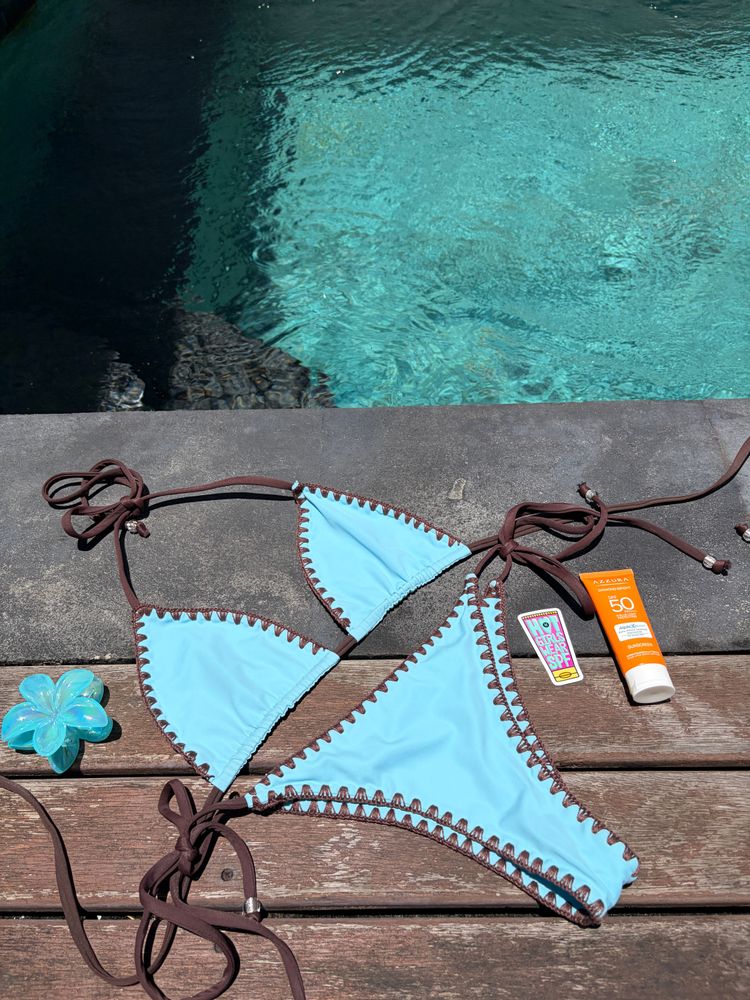 Adjustable triangle crochet top - aqua