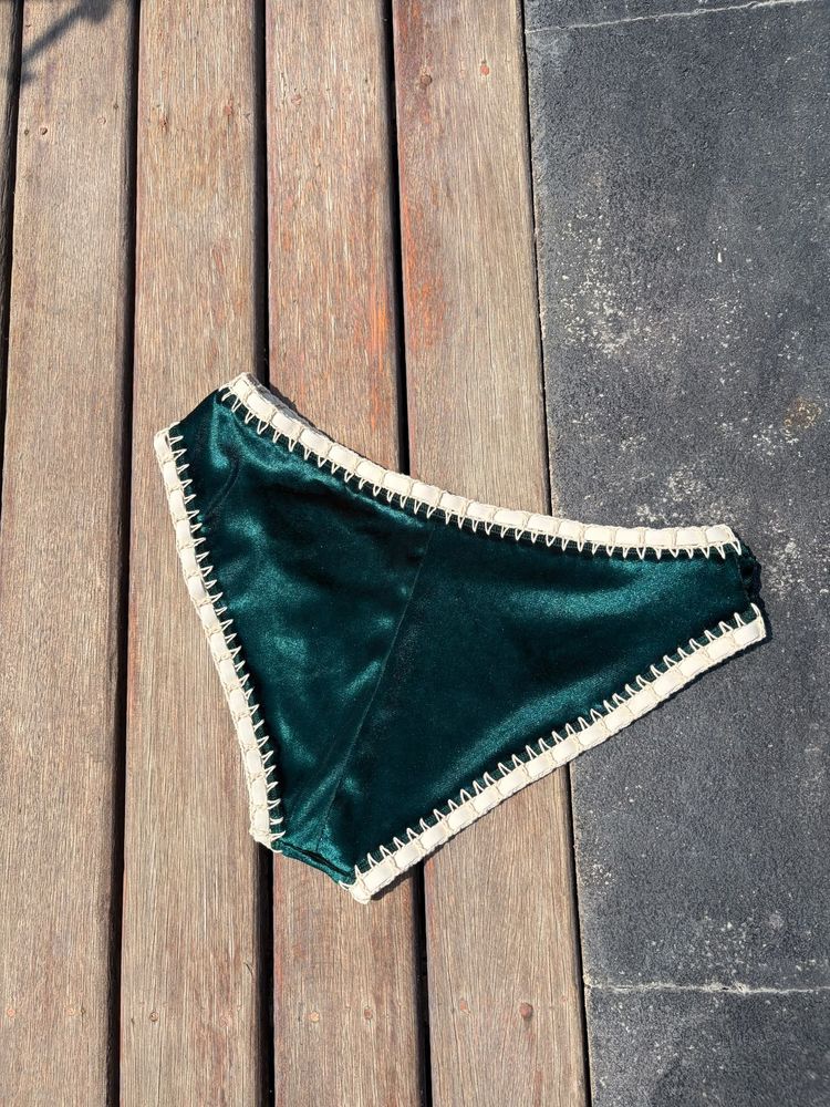 Crochet bikini classic bottom - velvet smaragd