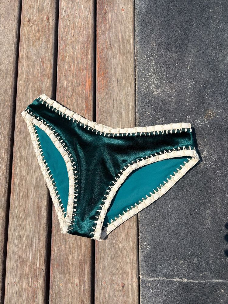 Crochet bikini classic bottom - velvet smaragd
